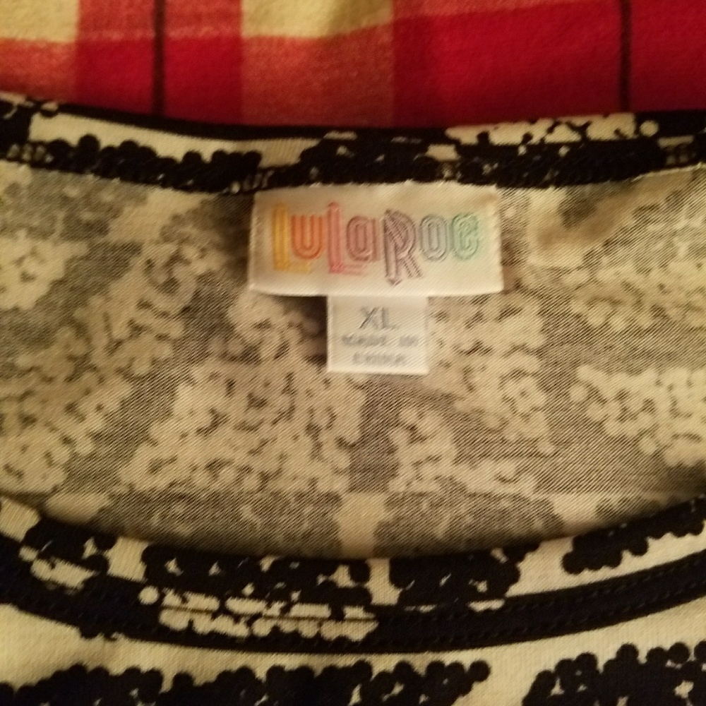 Gigi Lularoe Top - Picture 3 of 5